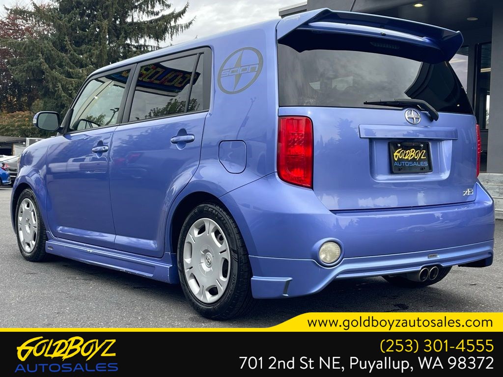 2010 Scion xB photo 3