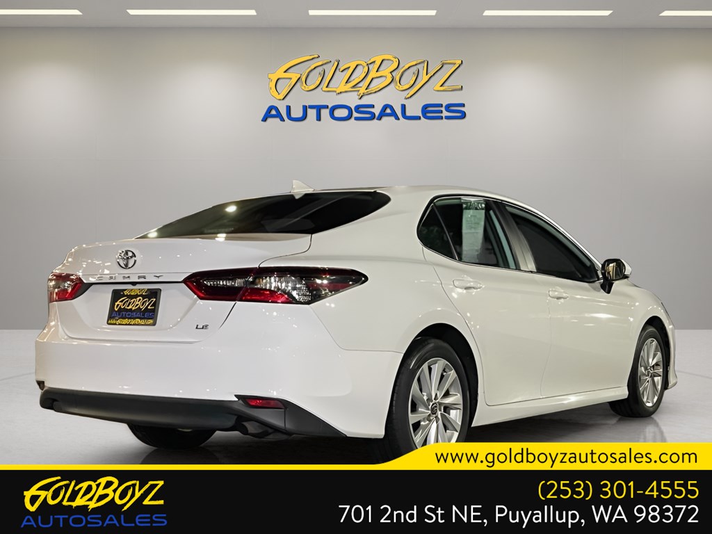 2024 Toyota Camry LE photo 3