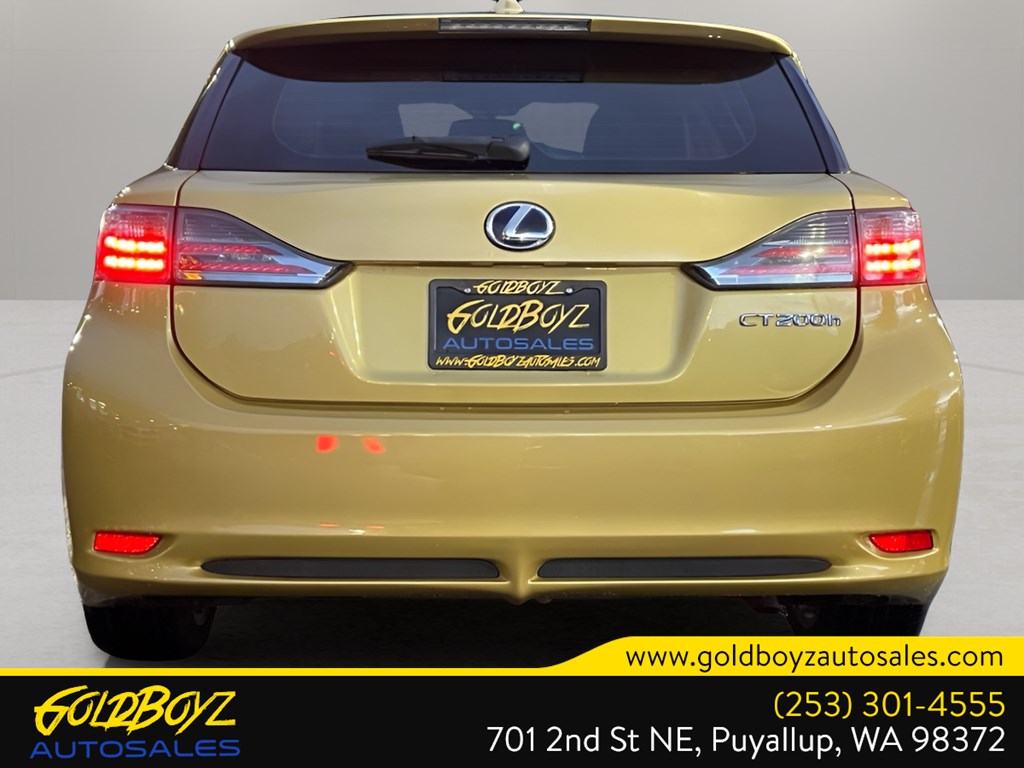 2011 Lexus CT 200h photo 4