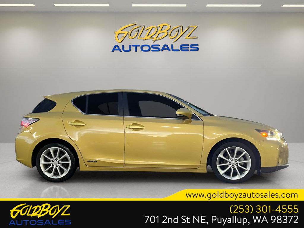 2011 Lexus CT 200h photo 2