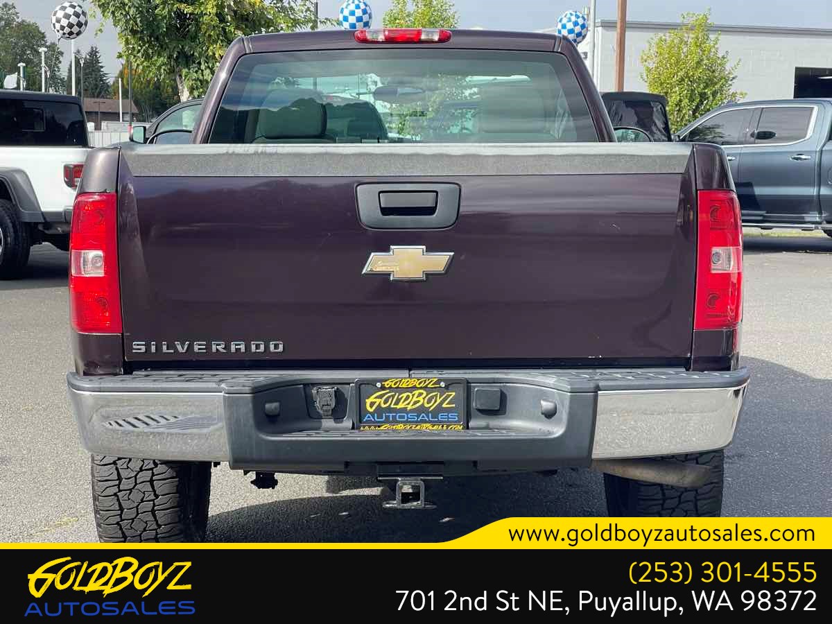 Photo 4 of this Chevrolet Silverado 1500