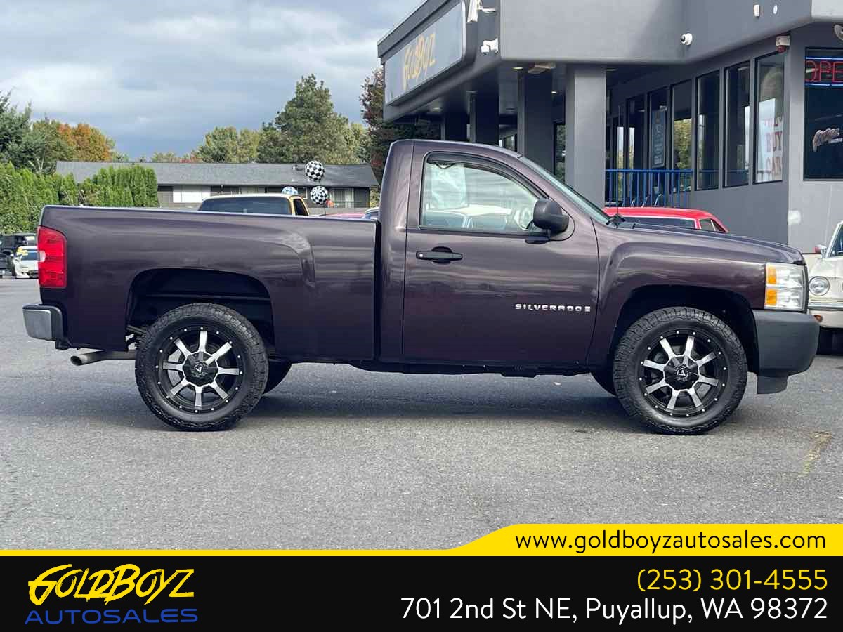 Photo 2 of this Chevrolet Silverado 1500