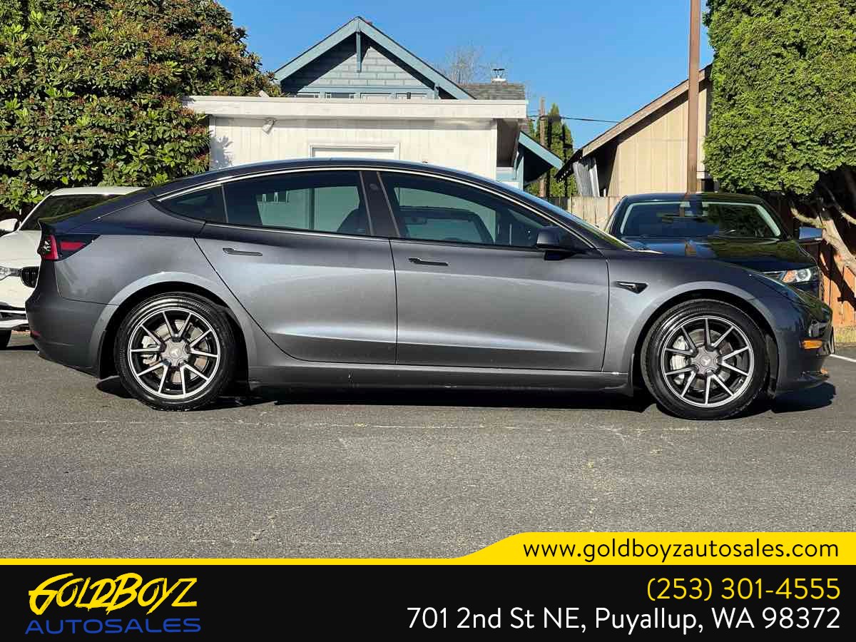Photo 3 of this Tesla Model 3