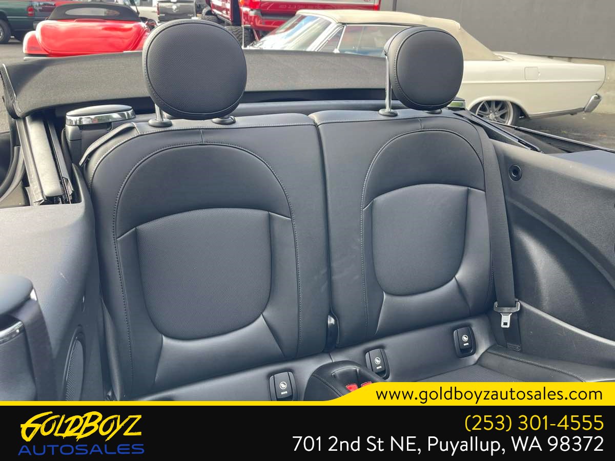 Mini Convertible photo 16