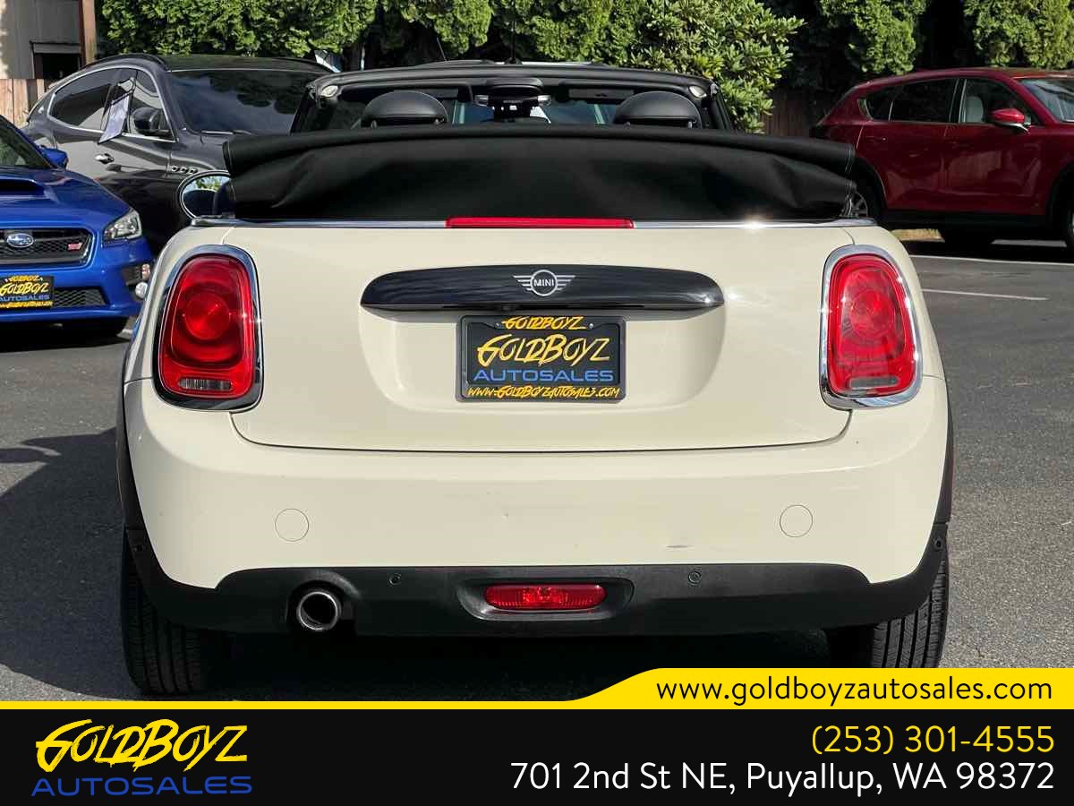 Mini Convertible photo 5