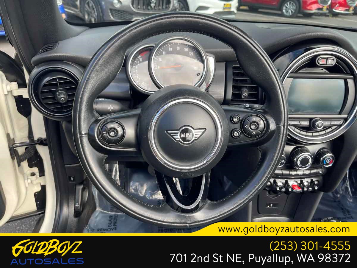 Mini Convertible photo 20