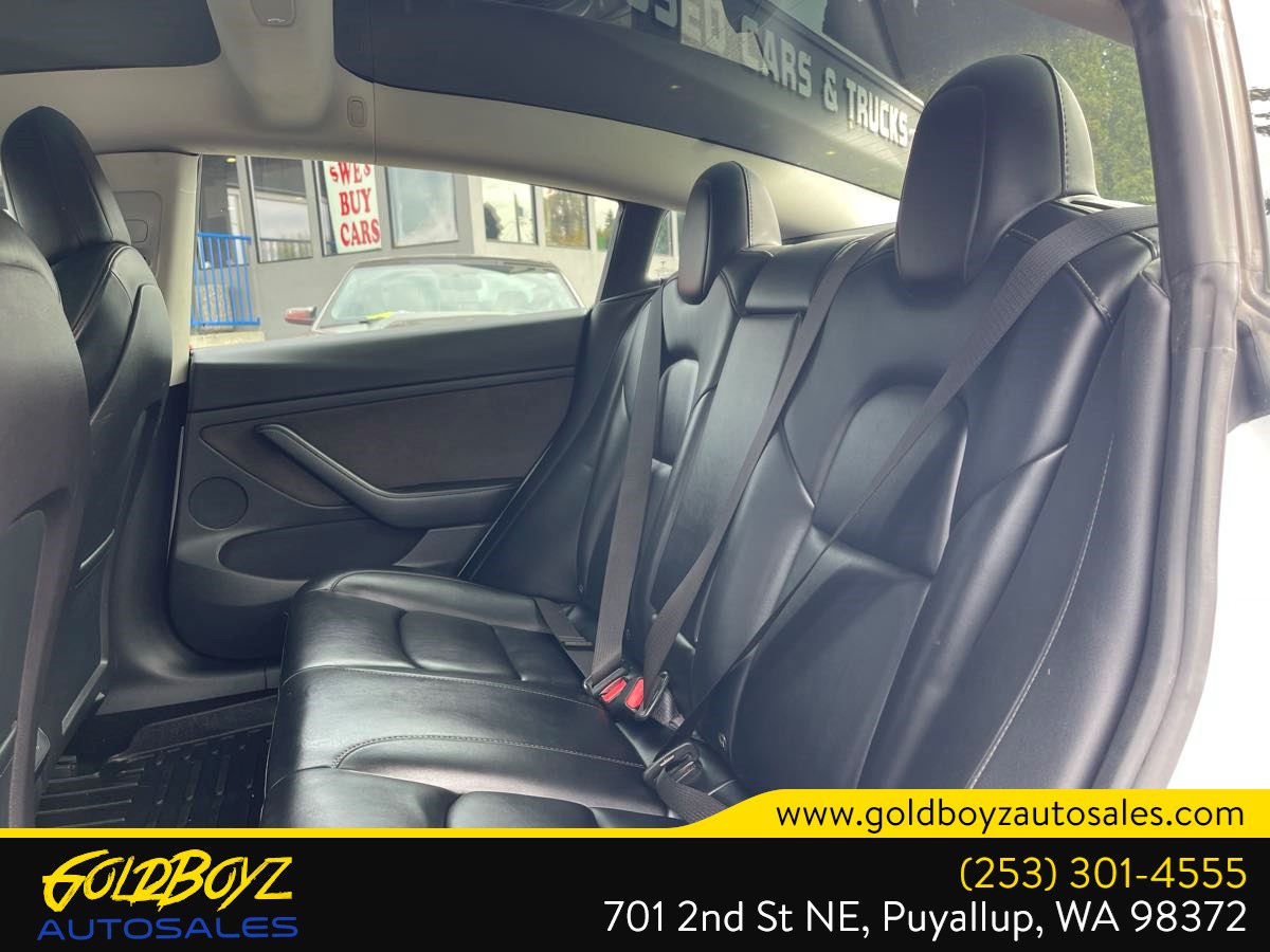 Tesla Model 3 photo 20