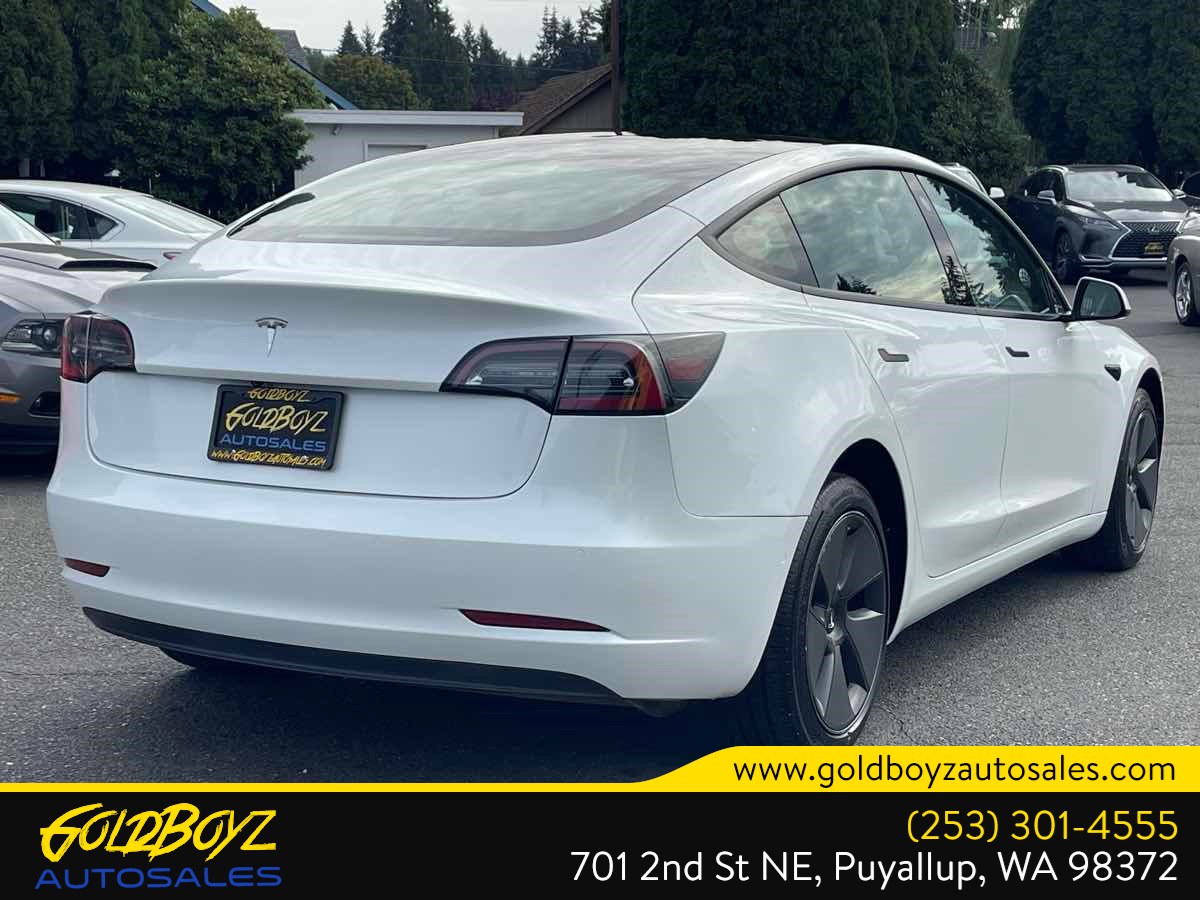 Tesla Model 3 photo 3