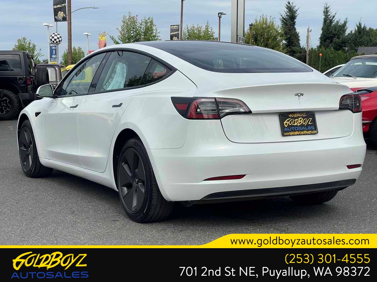 Tesla Model 3 photo 5