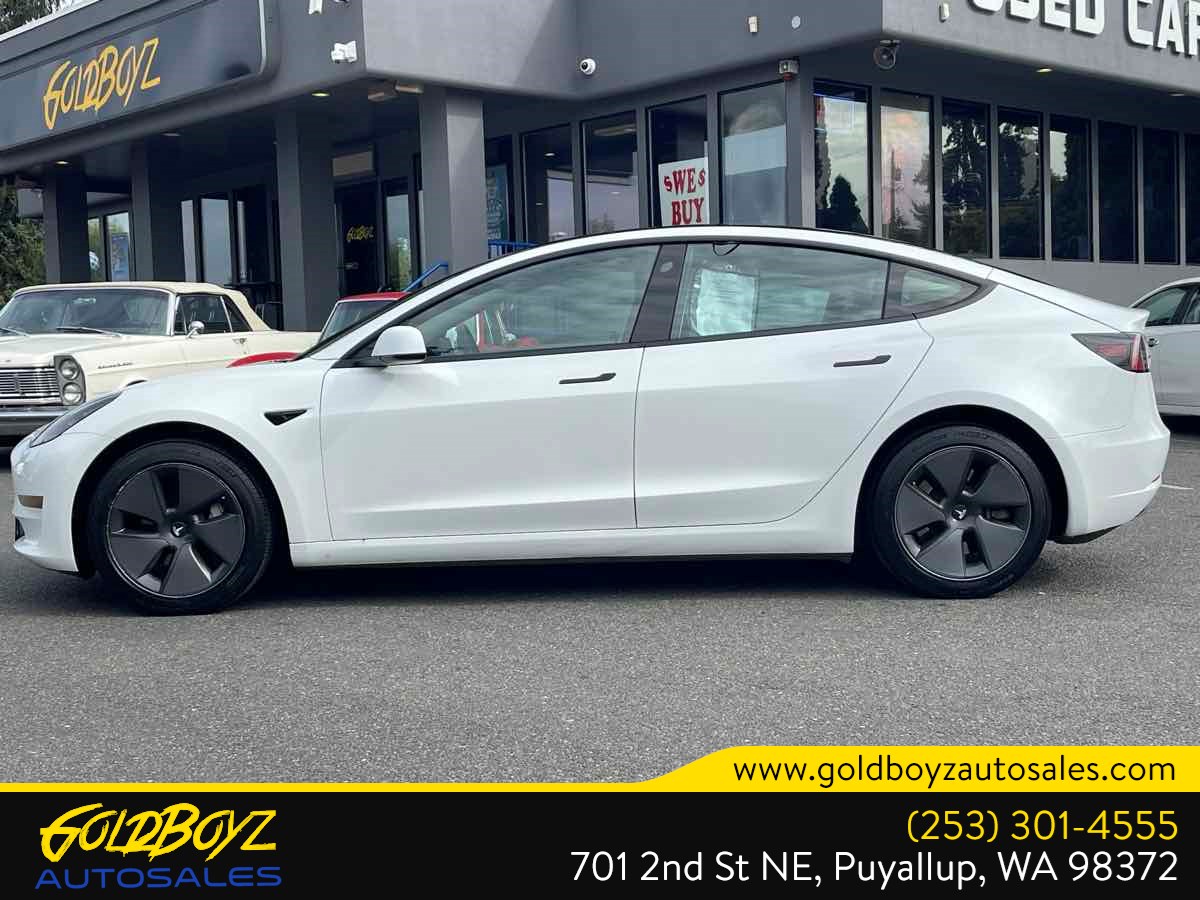 Tesla Model 3 photo 6