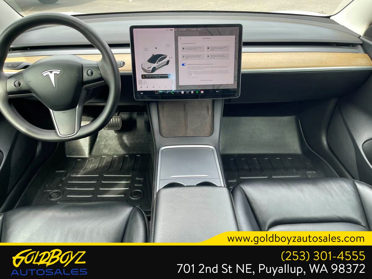 Tesla Model 3 photo 14