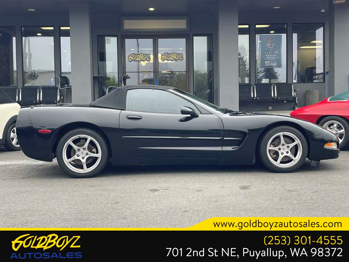 Photo 3 of this Chevrolet Corvette
