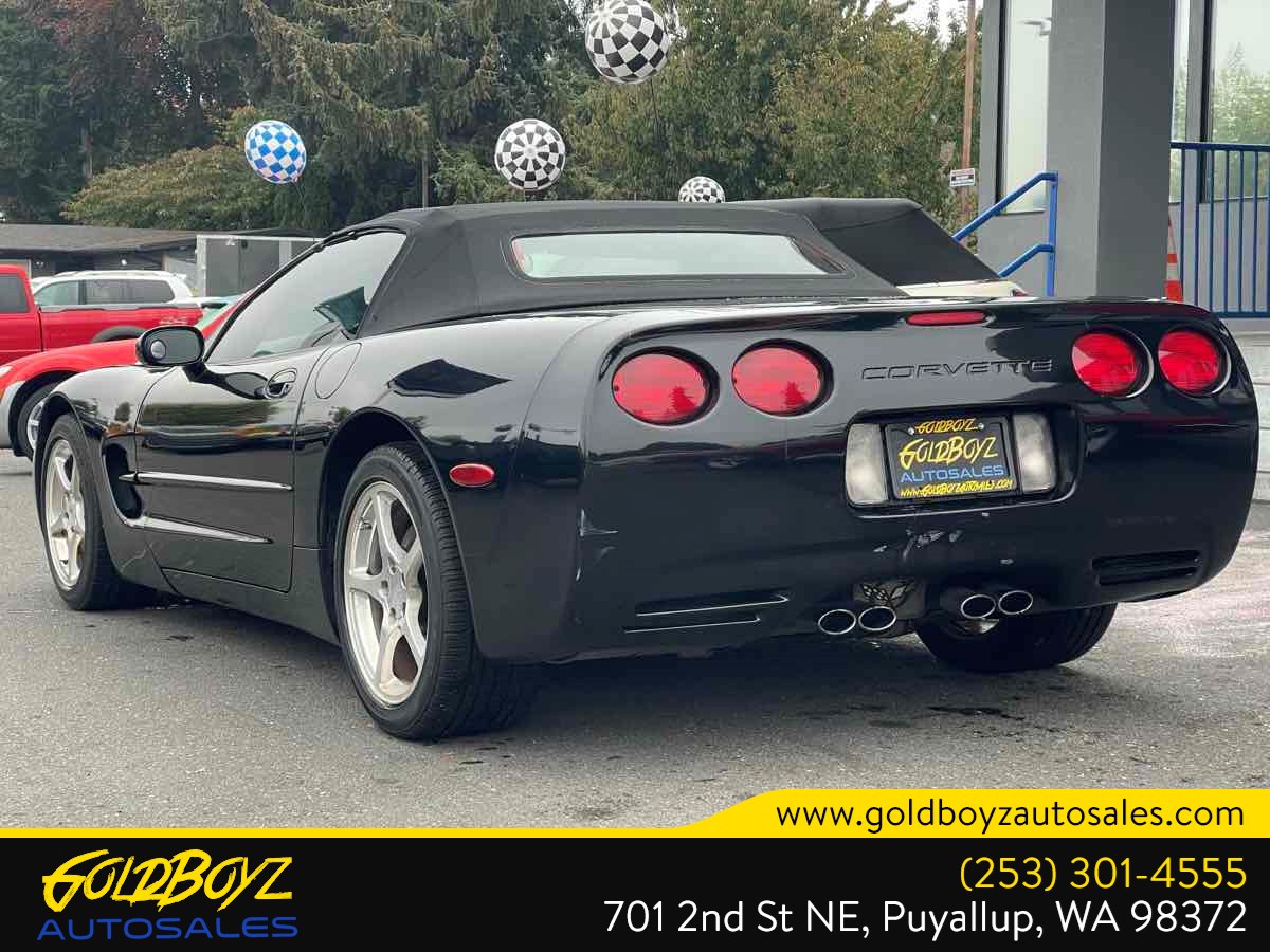 Photo 6 of this Chevrolet Corvette