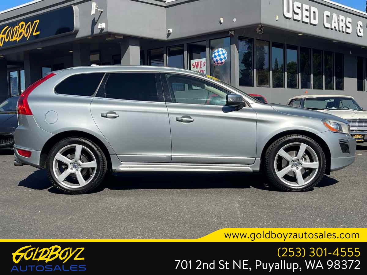 Volvo XC60 photo 2