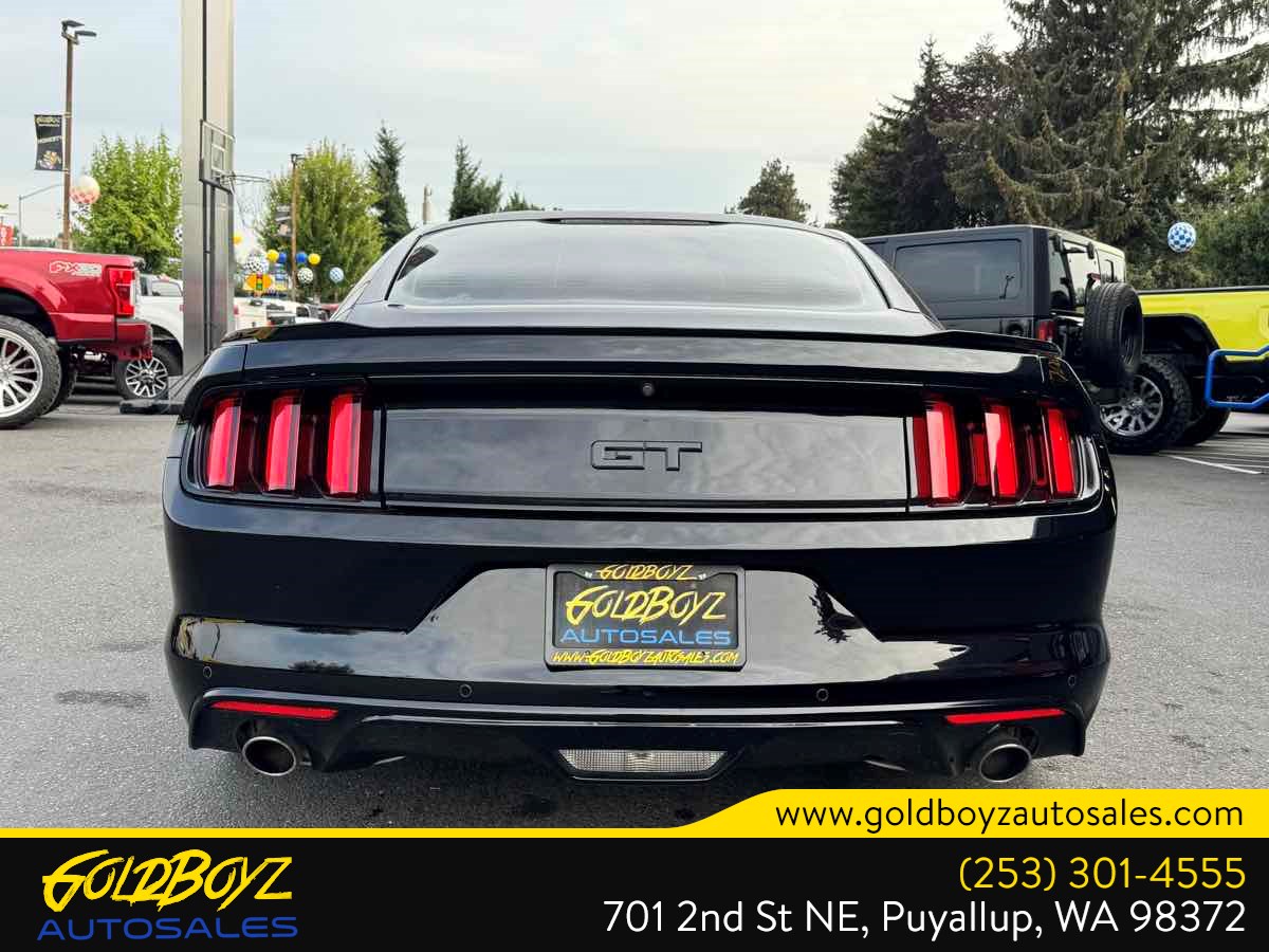 Ford Mustang photo 4