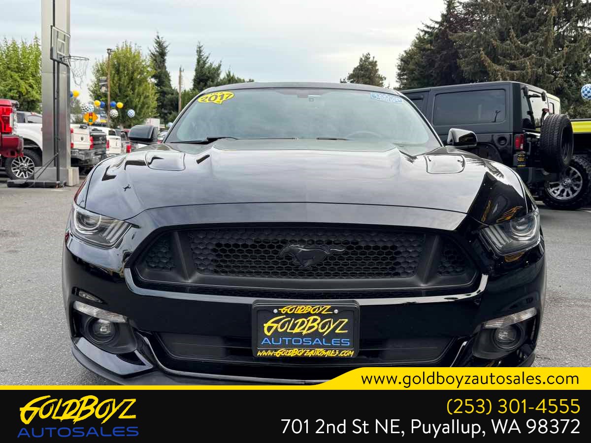 Ford Mustang photo 8