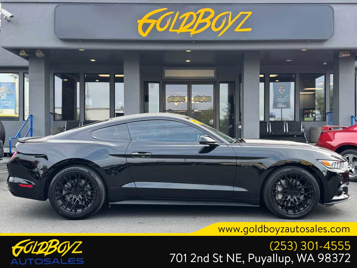 Ford Mustang photo 2