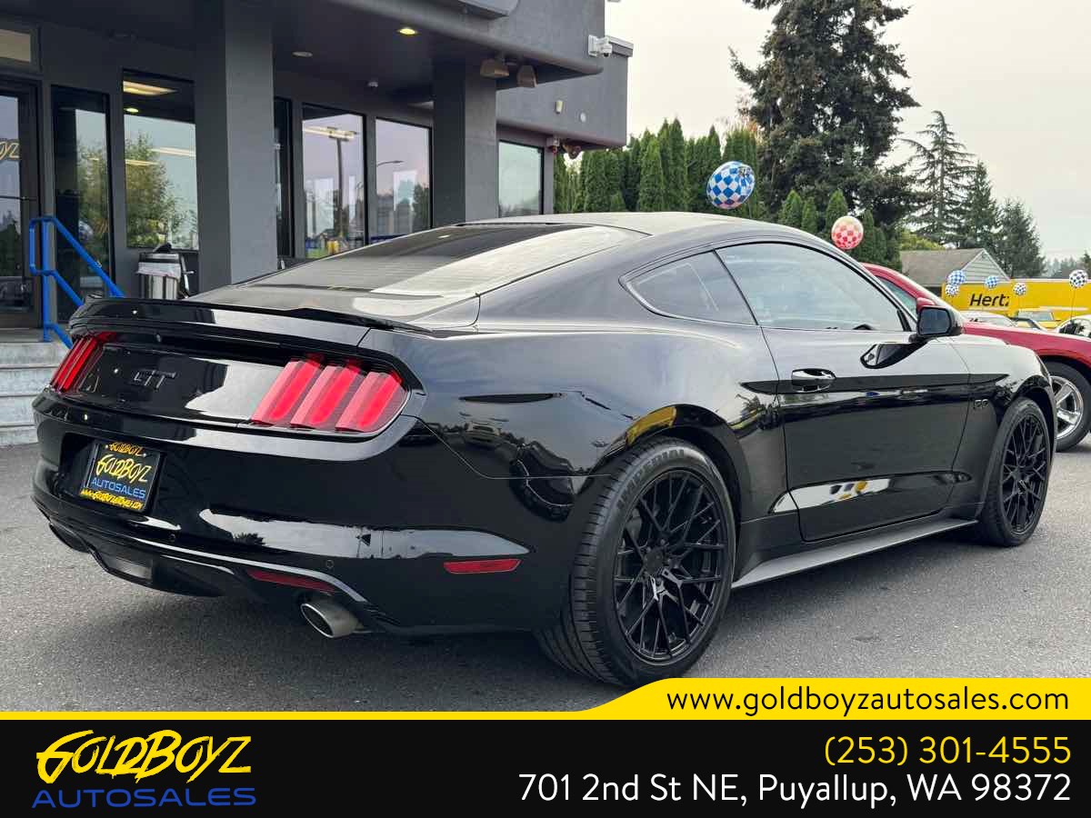 Ford Mustang photo 3