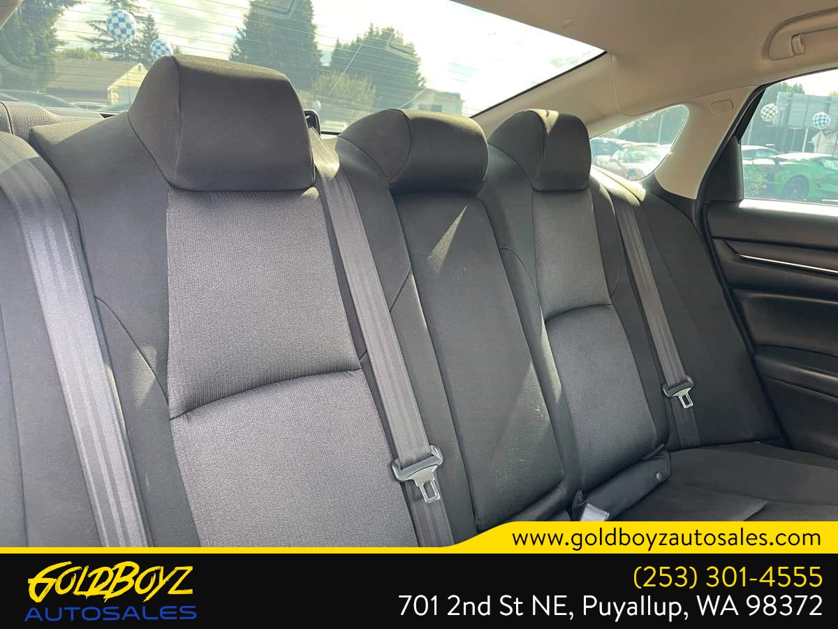 Honda Accord photo 20