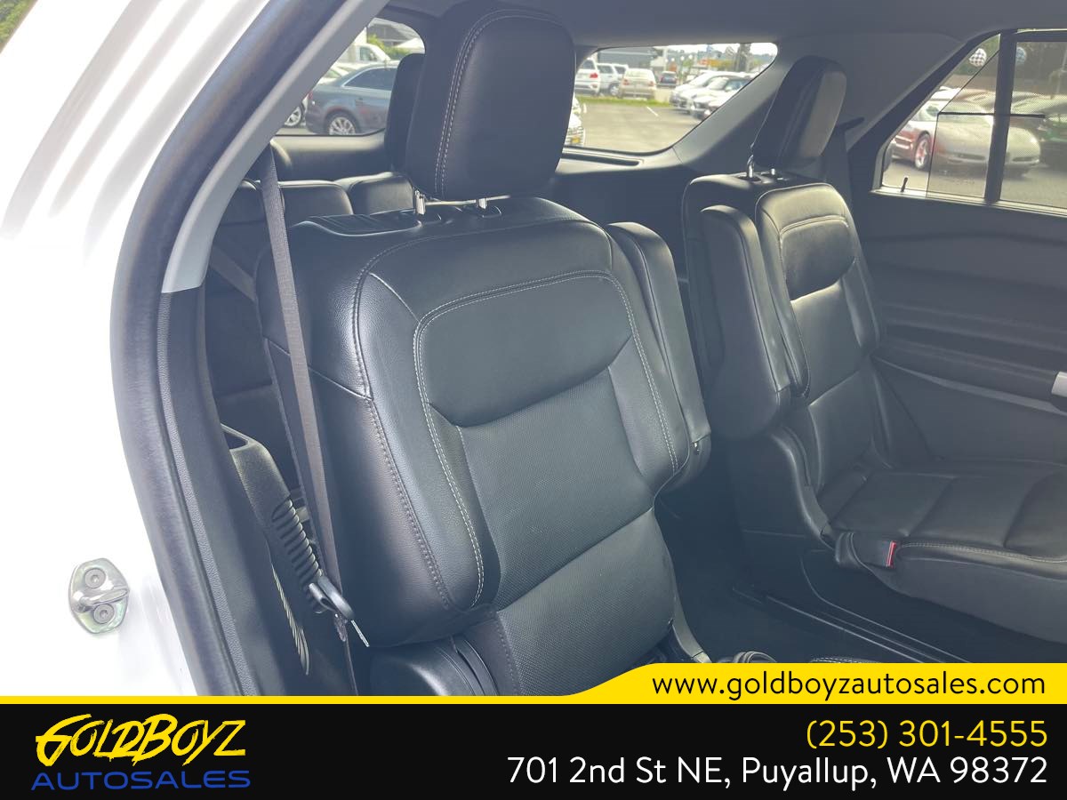 Ford Explorer photo 26