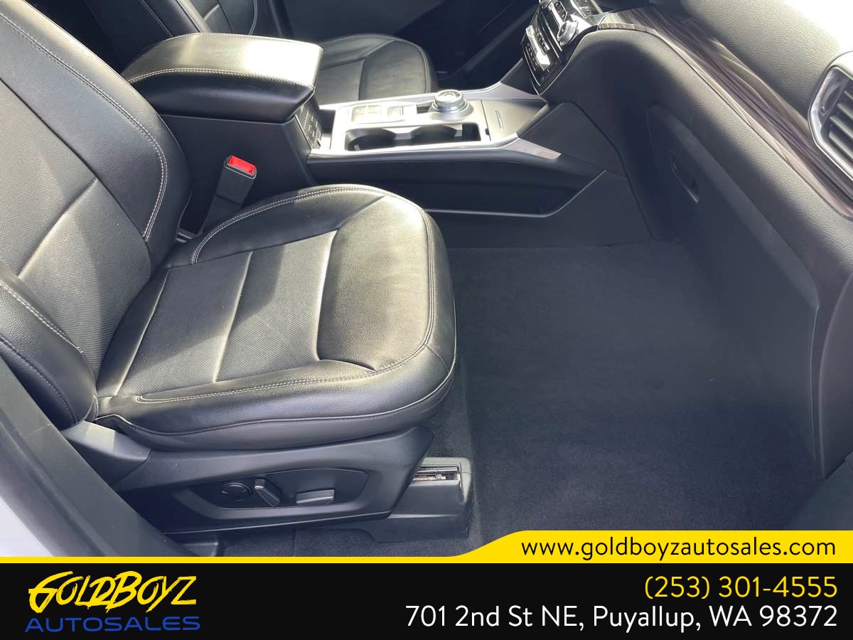 Ford Explorer photo 31