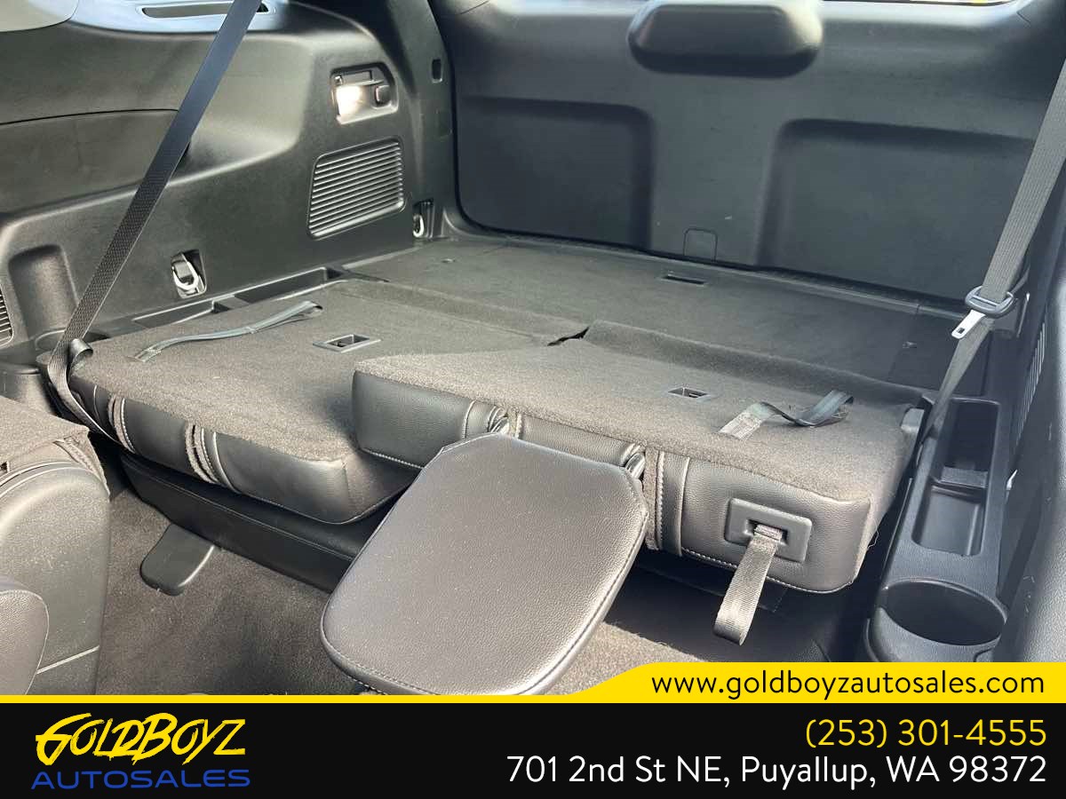 Ford Explorer photo 16