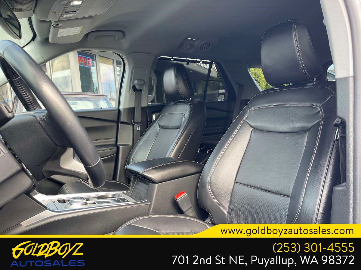 Ford Explorer photo 11