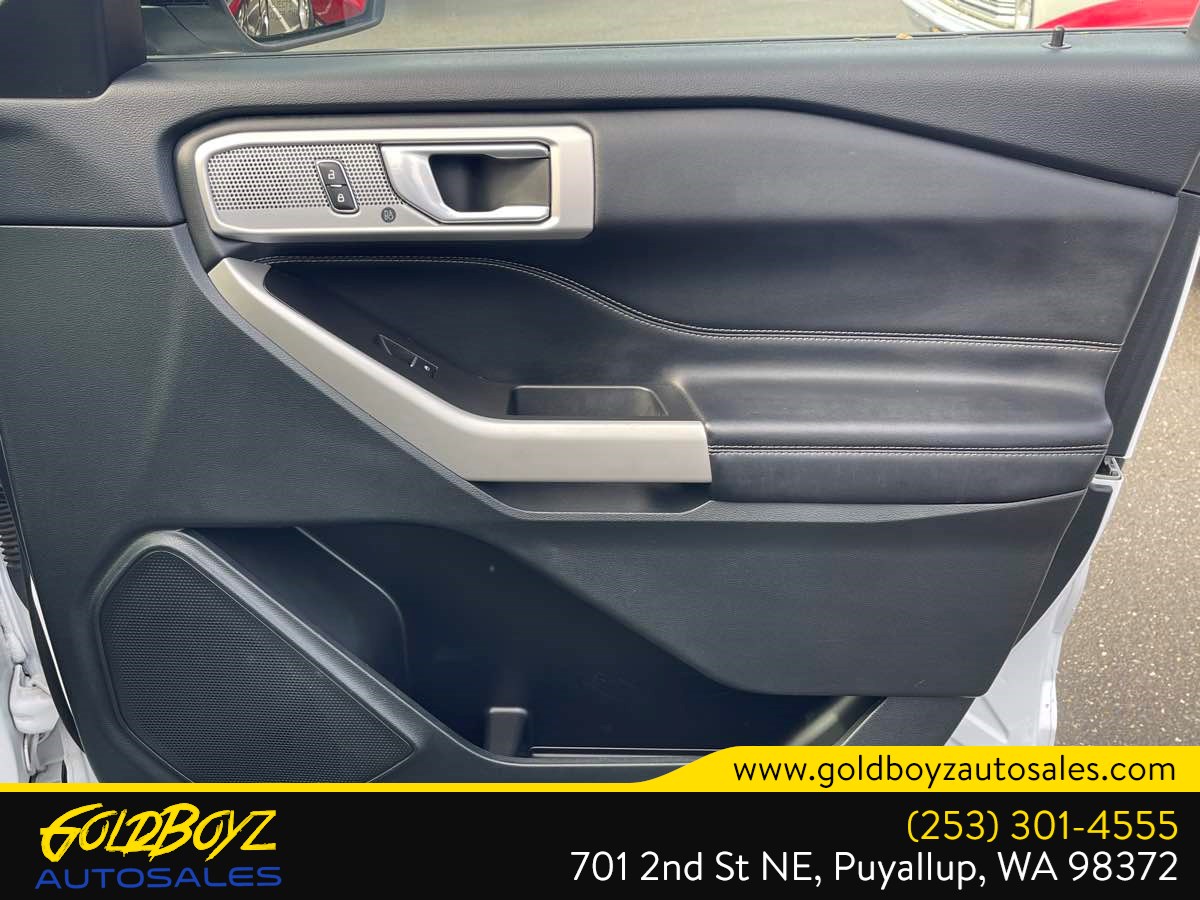 Ford Explorer photo 29