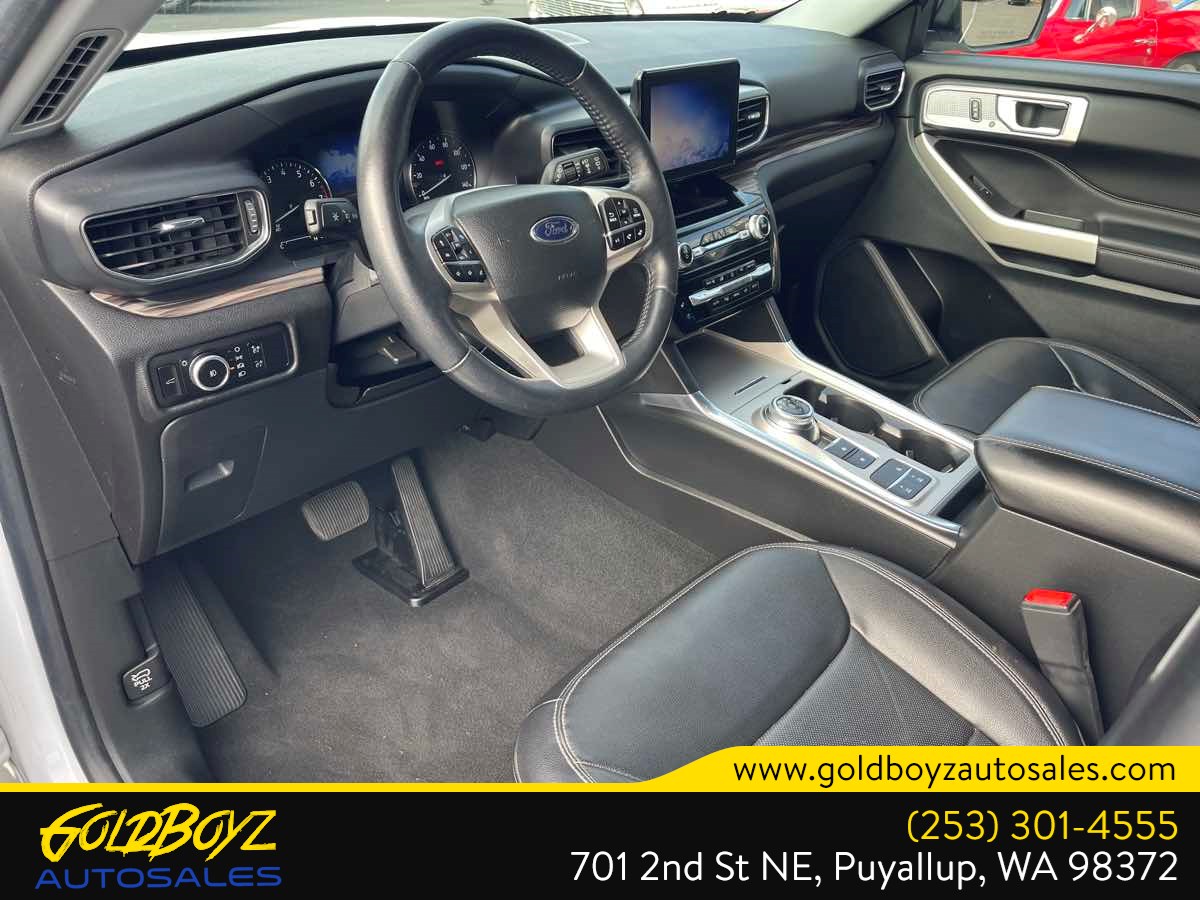 Ford Explorer photo 10