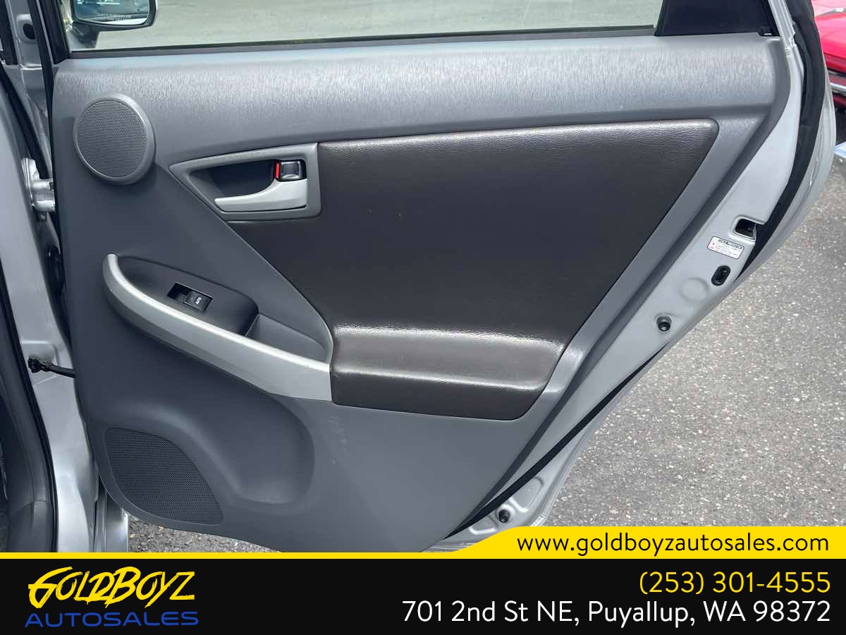 Toyota Prius photo 33