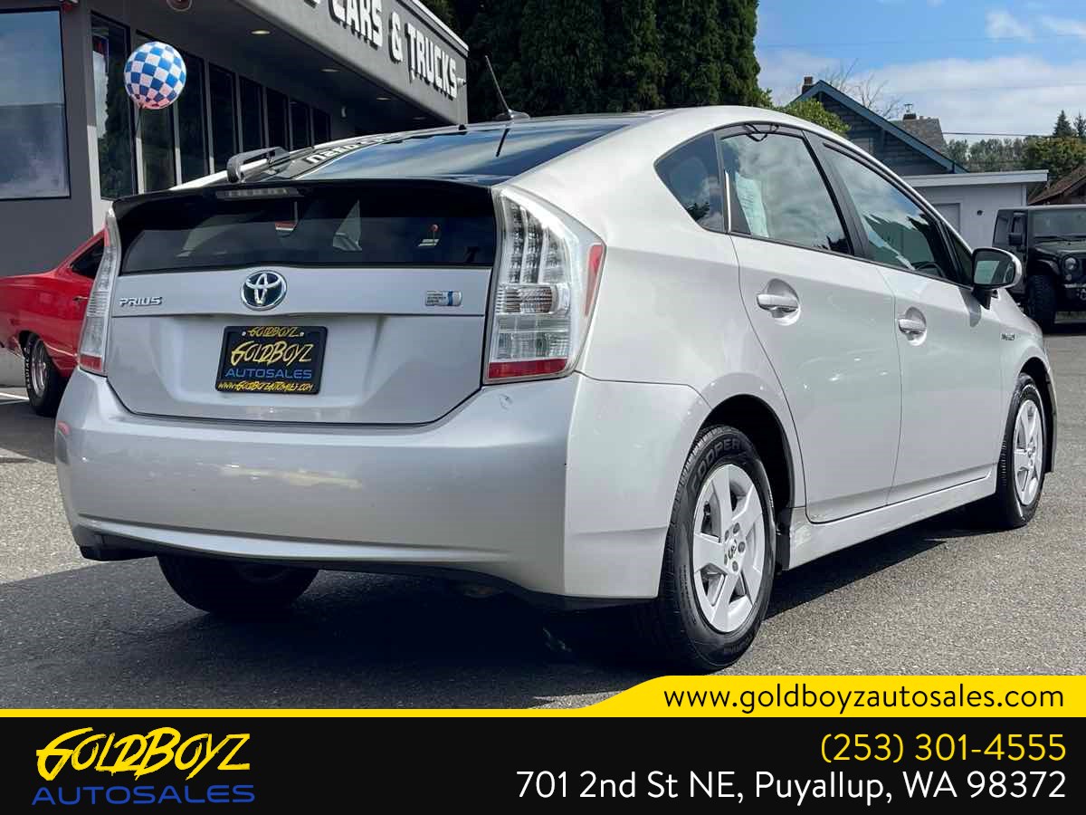 Toyota Prius photo 3