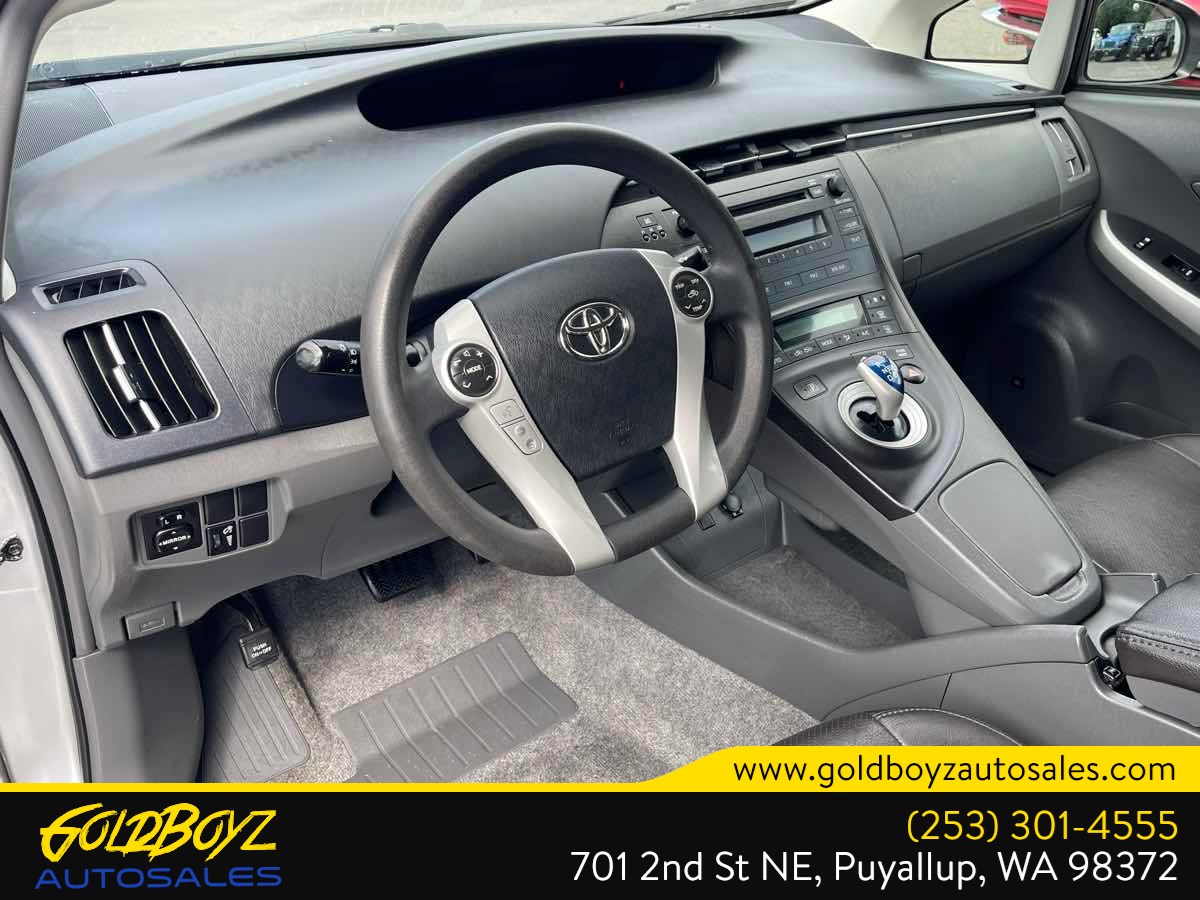 Toyota Prius photo 13