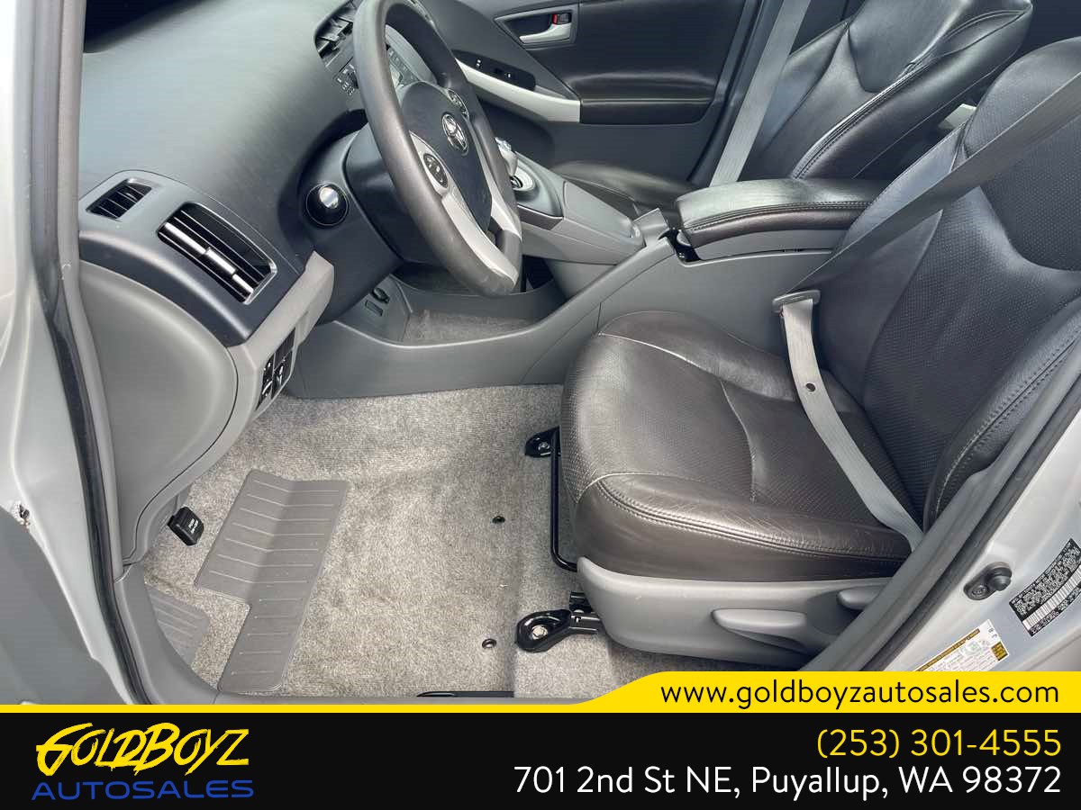 Toyota Prius photo 12