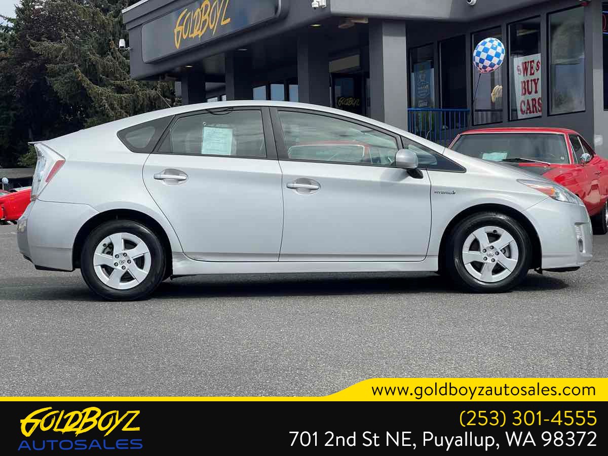 Toyota Prius photo 2