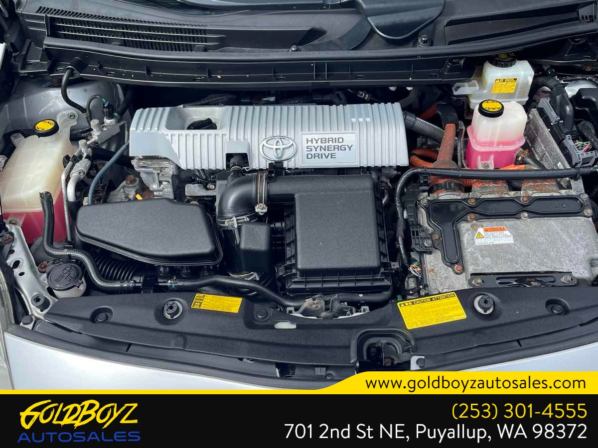 Toyota Prius photo 9