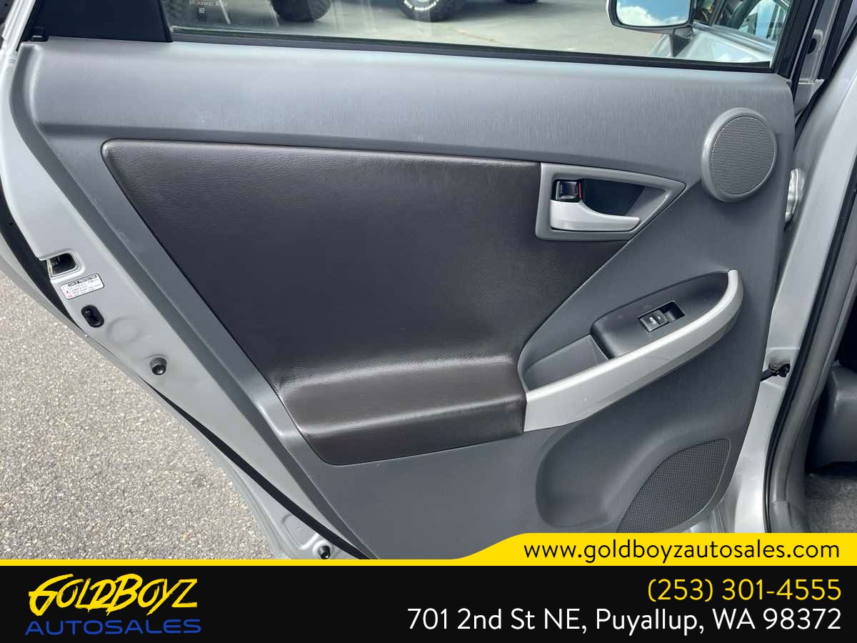 Toyota Prius photo 14
