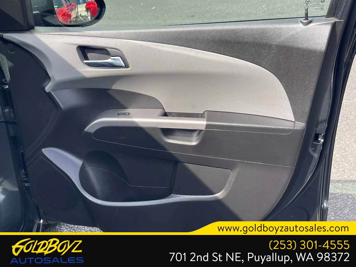 Chevrolet Sonic photo 17