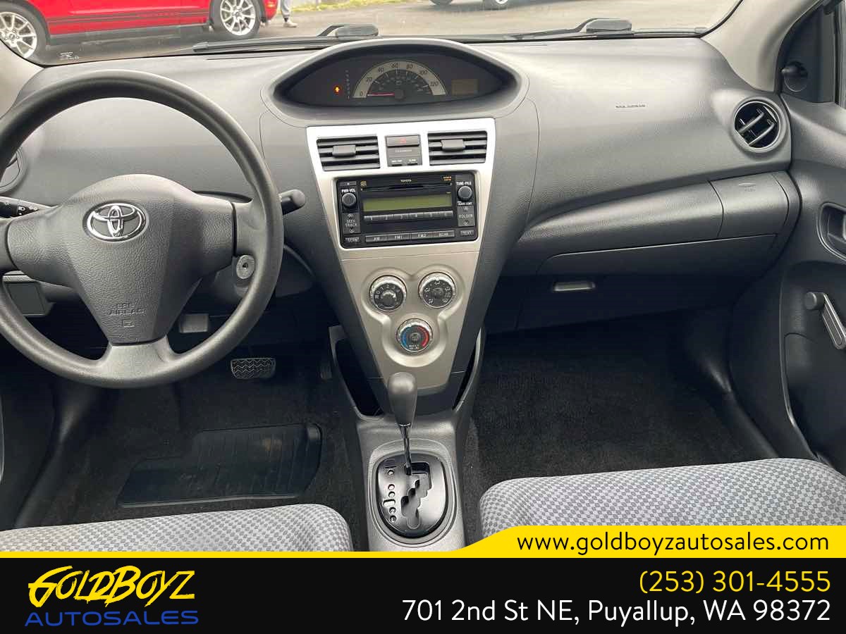 Toyota Yaris photo 10