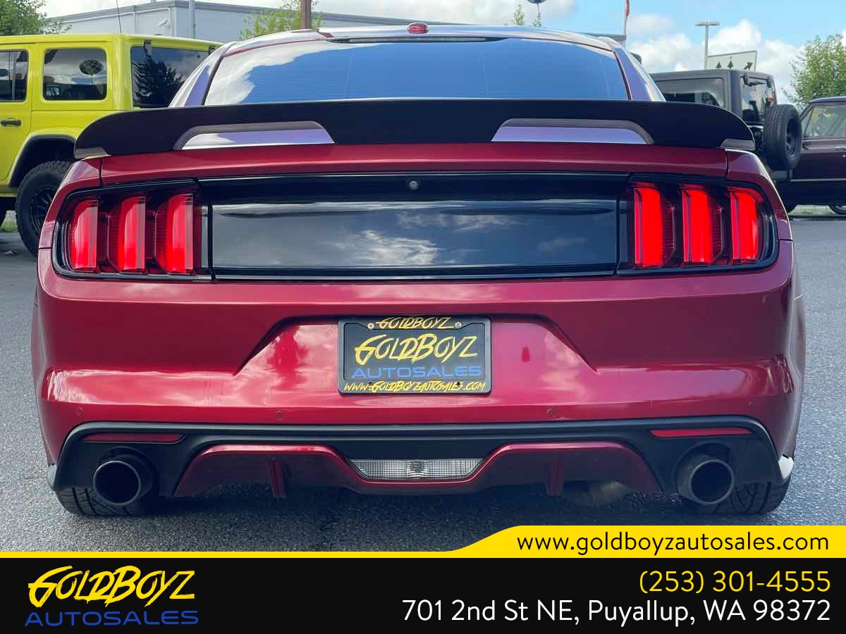 Ford Mustang photo 4