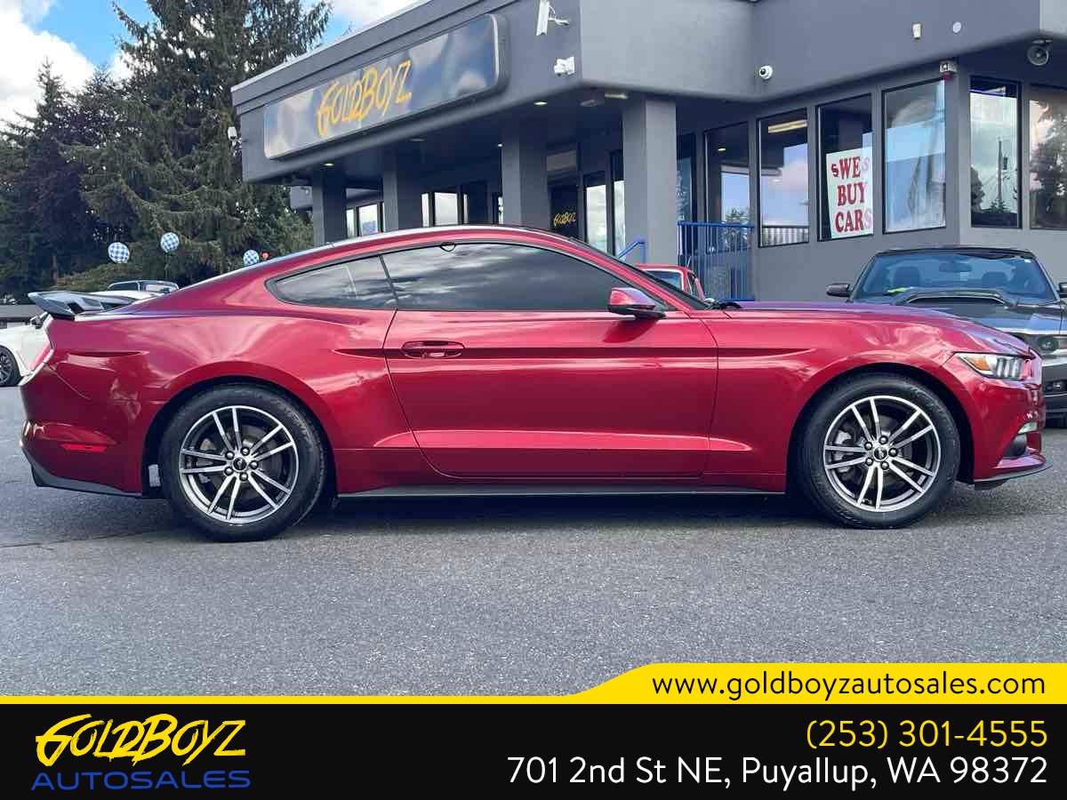 Ford Mustang photo 2