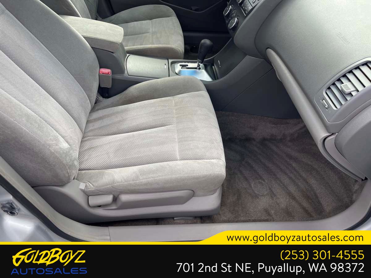 Nissan Altima photo 25