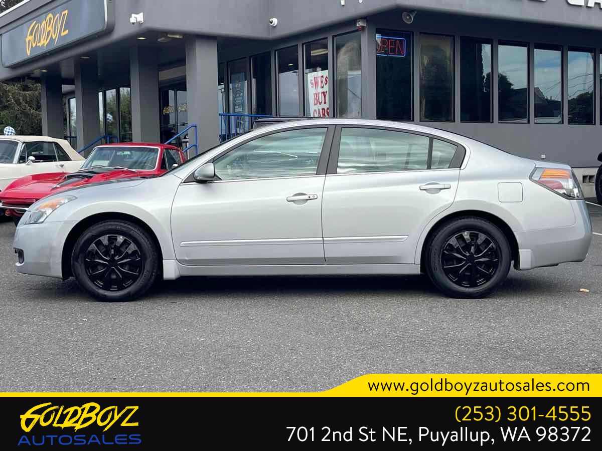 Nissan Altima photo 6