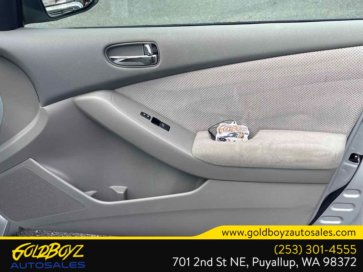 Nissan Altima photo 23