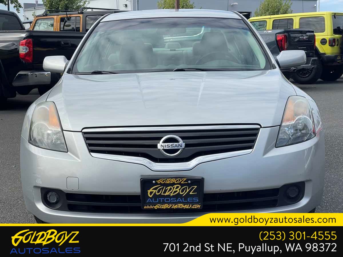 Nissan Altima photo 8