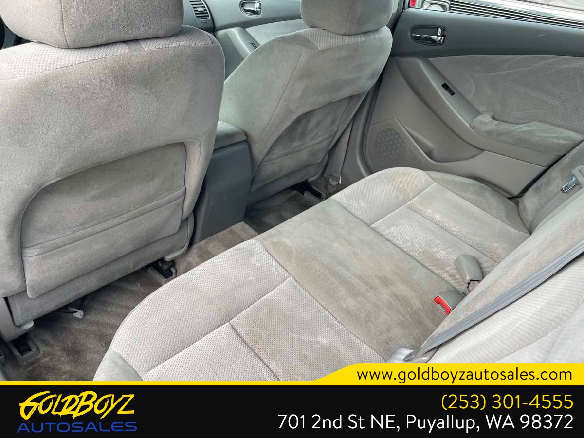 Nissan Altima photo 15