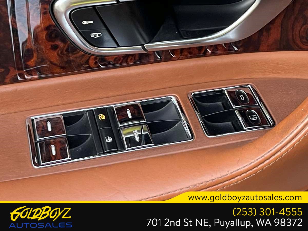 Photo 34 of this Bentley Continental