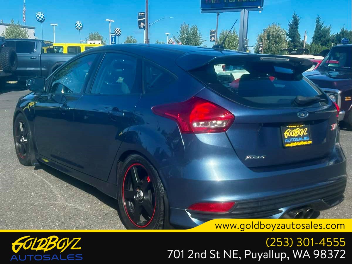 Photo 7 of this Ford Focus