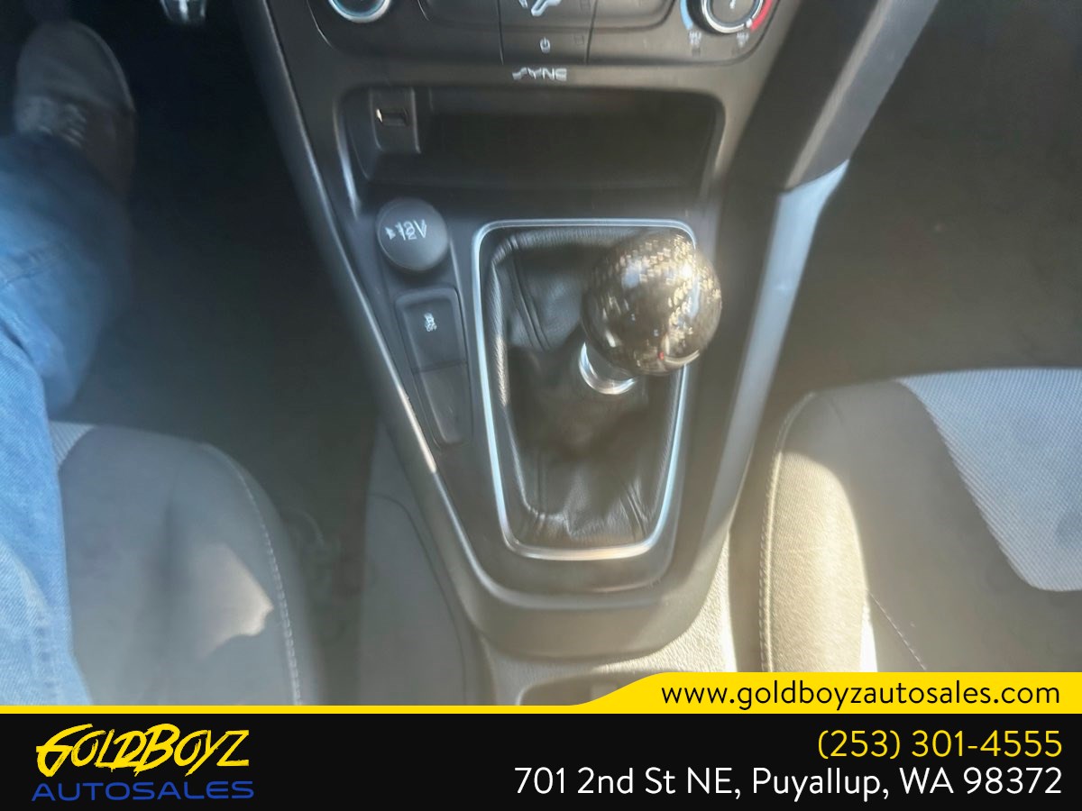 Photo 16 of this Ford Focus