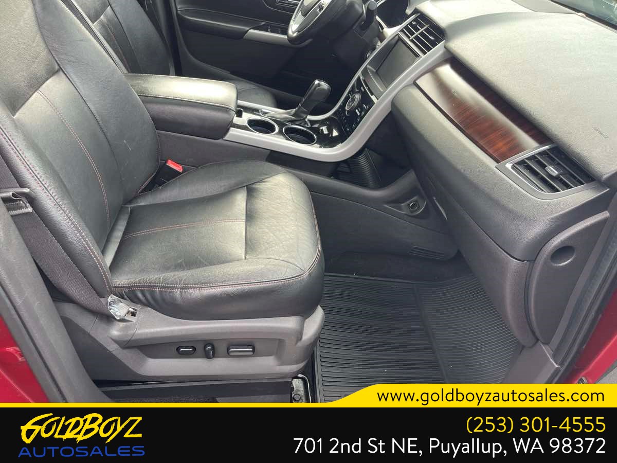 Photo 22 of this Ford Edge