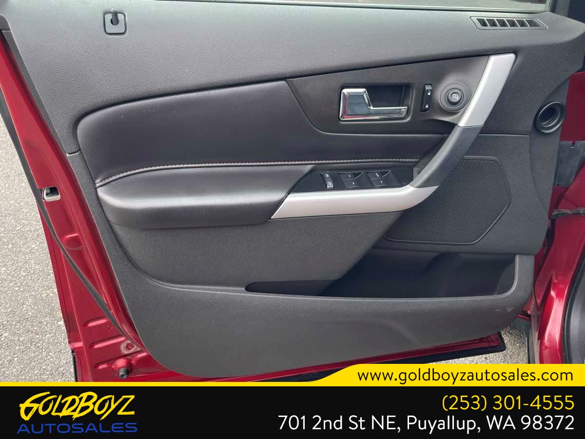 Photo 11 of this Ford Edge